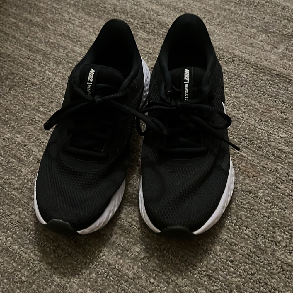 Nike revolution shoes